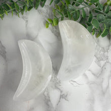 Load image into Gallery viewer, Selenite Moon Bowl