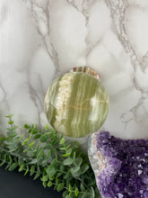 Load image into Gallery viewer, Onyx Sphere and Stand