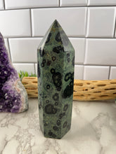 Load image into Gallery viewer, Kambaba Jasper Tower
