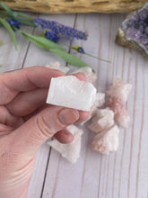 Load image into Gallery viewer, (1) Small Halite