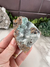 Load image into Gallery viewer, Smithsonite