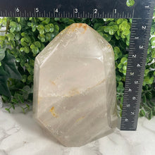 Load image into Gallery viewer, Quartz Tower