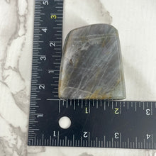 Load image into Gallery viewer, Labradorite Freeform