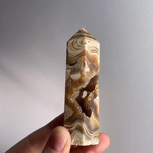 Load image into Gallery viewer, Brown Agate Tower