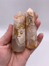 Load image into Gallery viewer, Flower Agate Tower