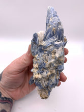 Load image into Gallery viewer, Kyanite