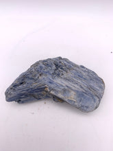Load image into Gallery viewer, Kyanite