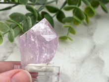 Load image into Gallery viewer, Kunzite