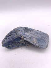 Load image into Gallery viewer, Kyanite