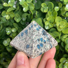 Load image into Gallery viewer, K2 Pyramid