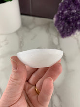 Load image into Gallery viewer, Selenite Bowl