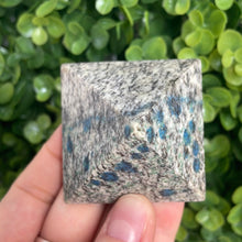 Load image into Gallery viewer, K2 Pyramid