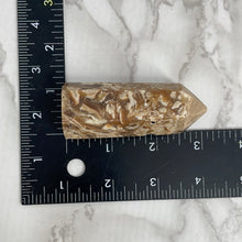 Load image into Gallery viewer, Brown Agate Tower