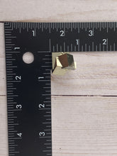 Load image into Gallery viewer, Pyrite Cube