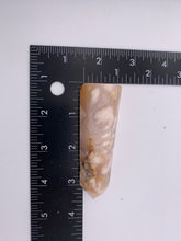 Load image into Gallery viewer, Flower Agate Tower