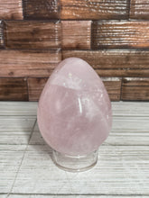 Load image into Gallery viewer, Rose Quartz Egg Large