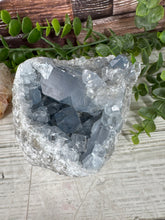 Load image into Gallery viewer, Celestite Cluster