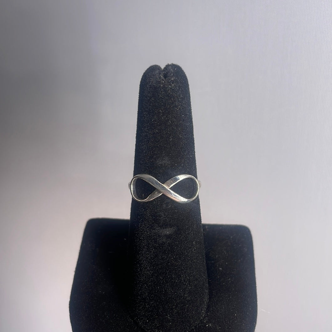 Infinity Size 7 Sterling Silver Ring