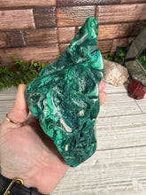 Load image into Gallery viewer, Malachite Freeform Polished