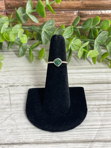 Emerald SZ 4 Sterling Silver Ring