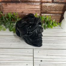 Load image into Gallery viewer, Obsidian Skull with Snake