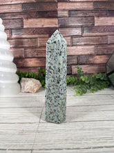 Load image into Gallery viewer, Kiwi Jasper Tower
