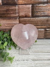 Load image into Gallery viewer, Rose Quartz Heart Medium