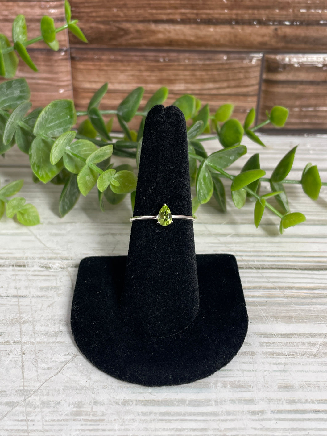 Peridot SZ 7 Sterling Silver Ring