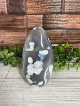 Load image into Gallery viewer, Orca Agate Freeform