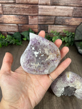 Load image into Gallery viewer, Druzy Amethyst Flame