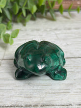 Load image into Gallery viewer, Malachite Frog Carving