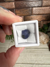 Load image into Gallery viewer, Tanzanite Gemstone