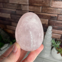 Load image into Gallery viewer, Rose Quartz Egg
