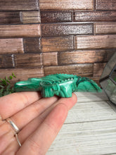 Load image into Gallery viewer, Malachite Crocodile Carving