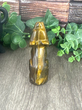 Load image into Gallery viewer, Tiger Eye Wolf