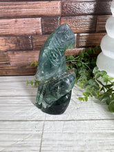 Load image into Gallery viewer, Fluorite Parrot Carving