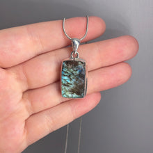 Load image into Gallery viewer, Labradorite Sterling Silver Pendant