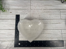 Load image into Gallery viewer, Selenite Heart Bowl Large