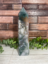 Load image into Gallery viewer, Moss Agate Tower