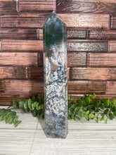 Load image into Gallery viewer, Moss Agate Tower XL