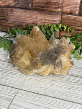 Load image into Gallery viewer, Dogtooth Calcite