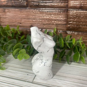 Howlite Female Body Carving