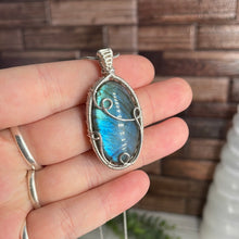 Load image into Gallery viewer, Blue Flash Labradorite Wire-Wrapped Pendant