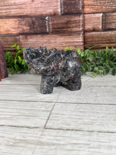 Load image into Gallery viewer, Yooperlite Elephant