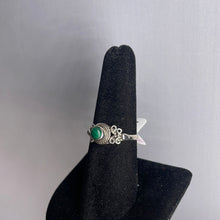 Load image into Gallery viewer, Malachite Size 7 Sterling Silver Ring