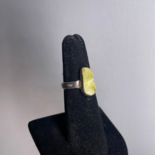 Load image into Gallery viewer, Brucite Size 5 Sterling Silver Ring