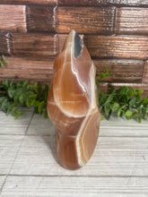 Load image into Gallery viewer, Honey Calcite Flame