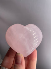 Load image into Gallery viewer, Mangano Calcite Heart