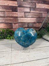 Load image into Gallery viewer, Blue Apatite Heart