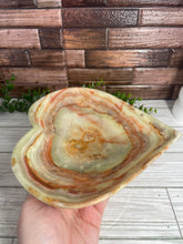Load image into Gallery viewer, Onyx Heart Bowl XL
